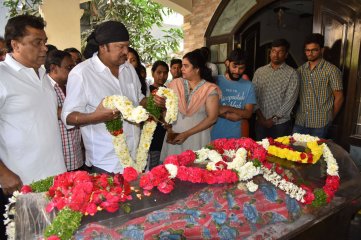 Celebs Pay Homage To Gundu Hanumantha Rao